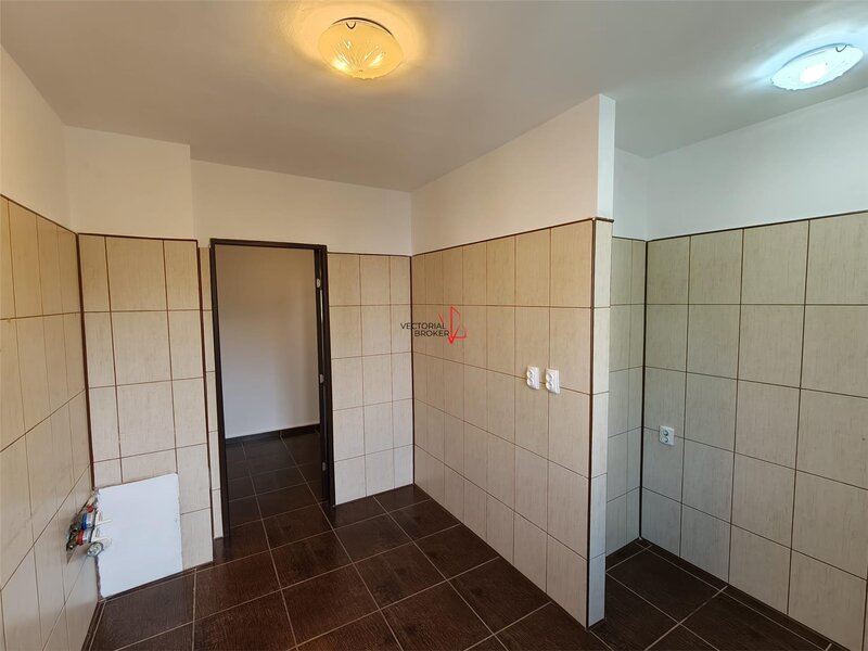 Titan, Ozana, 3 camere decomandat, renovat complet, etaj 2/4,